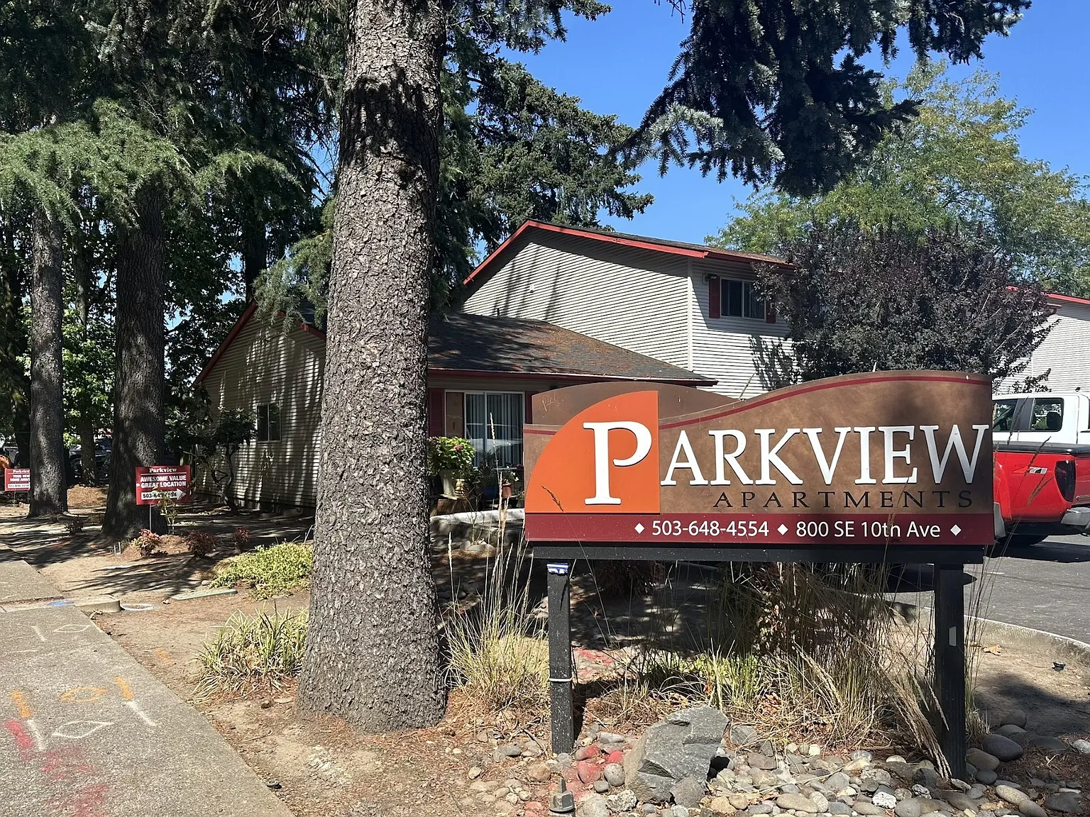 Parkview Apartments — Photo 1