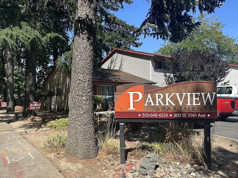 Parkview Apartments — Photo 1