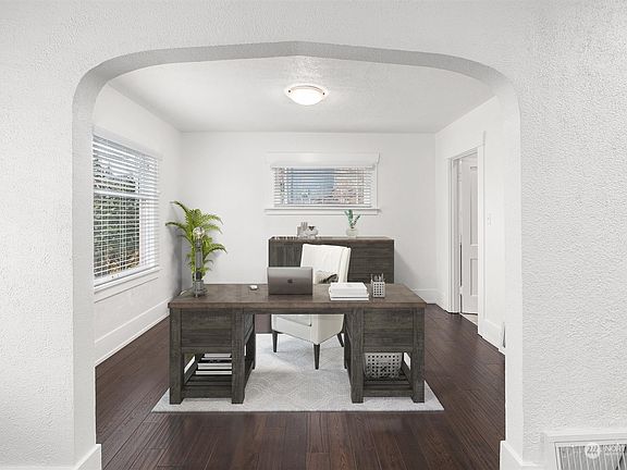 Great office space with tons of natural light. >