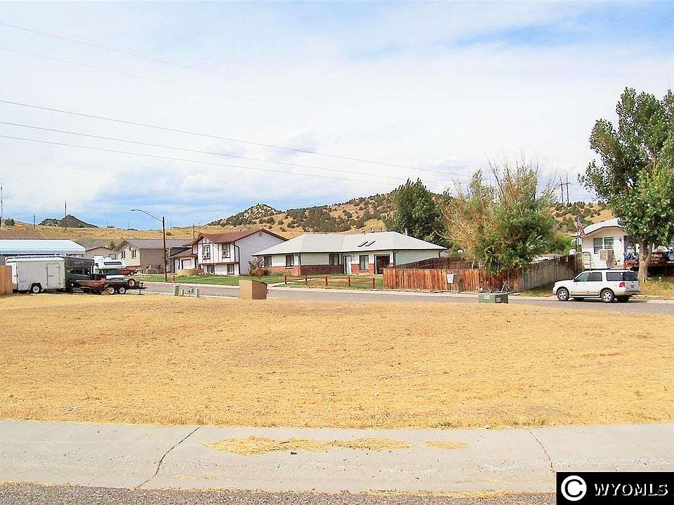 1st image of 104 Krystal Ln