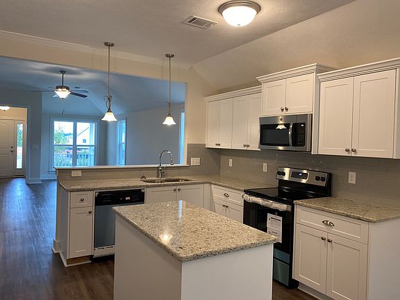4th image of 7073 Hanford Drive