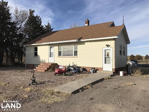 Sidney I-80 Pasture and Three Homes - Main home