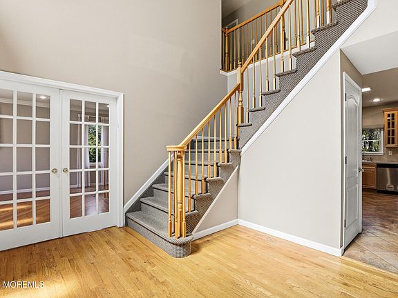 5th image of 22 Tuscany Terrace