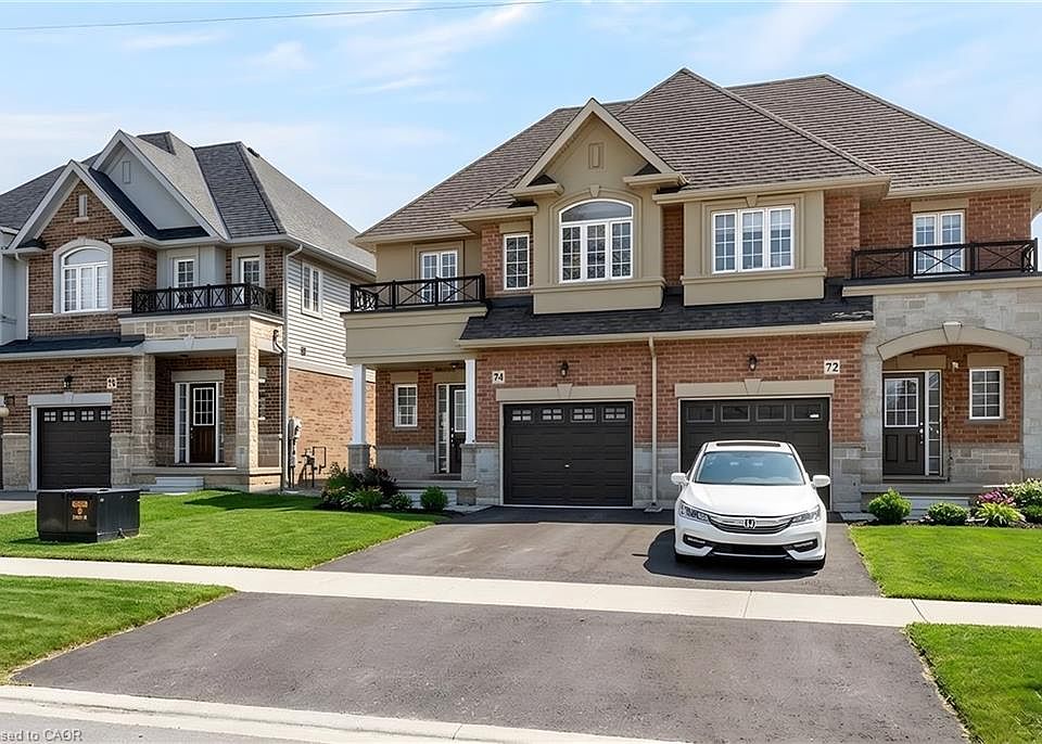 1st image of 74 Bobolink Rd