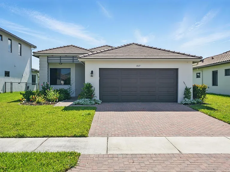 4869 Gambero Way — Photo 3