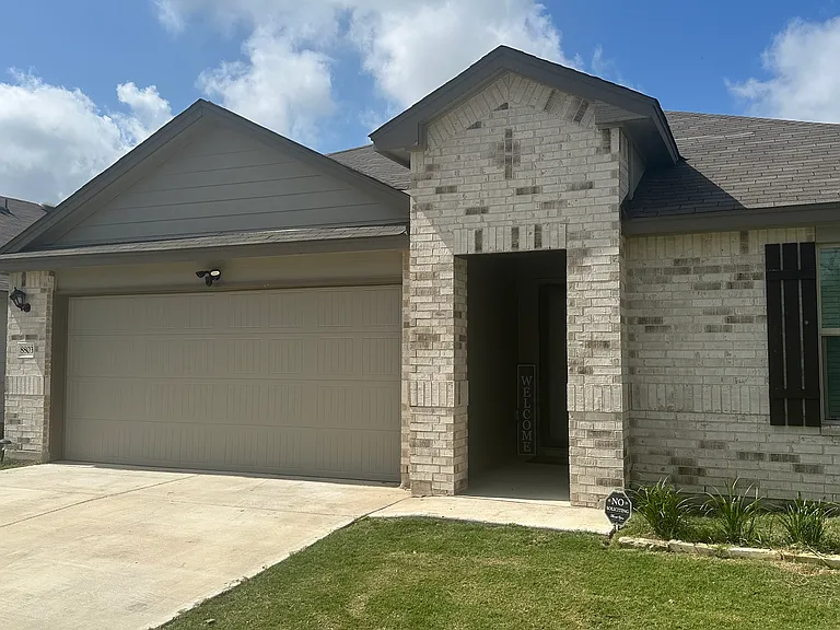 8803 Brahma Plains Rd — Photo 1