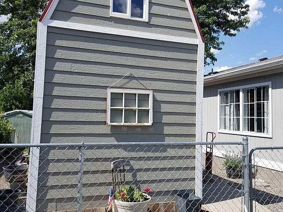3rd image of 6424 Meyers St