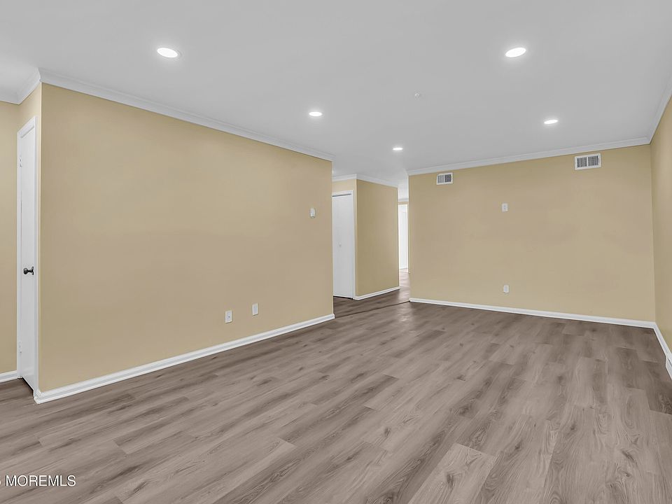 77 Parkway Drive #D, Freehold, NJ 07728 | MLS #22526881 | Zillow