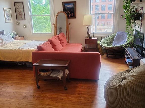 2nd image of 331 W Girard Ave