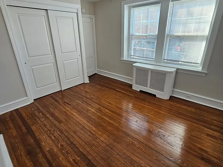 410 Linden St — Photo 16