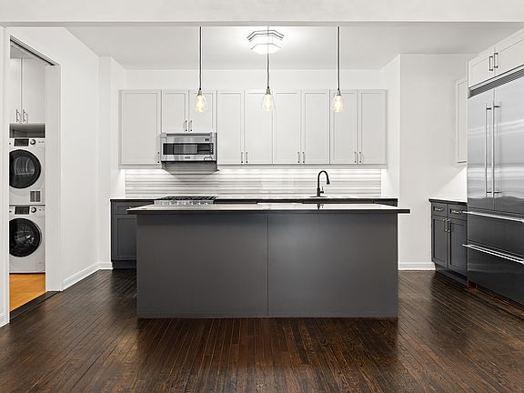 3rd image of 252 7th Ave APT 7A