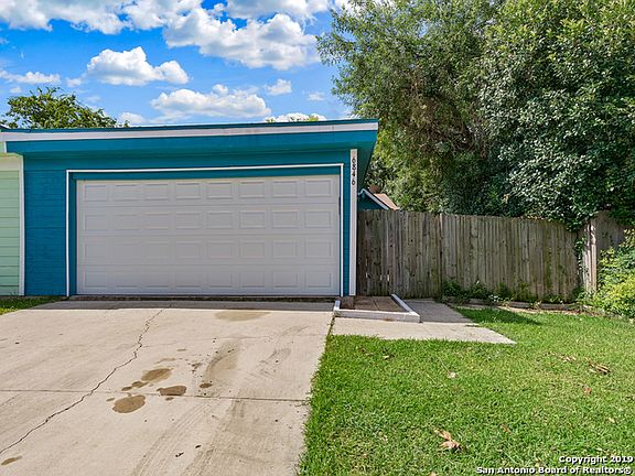 3rd image of 6846 Enchanted Springs Dr