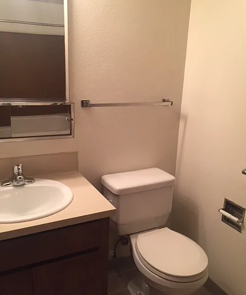 1828-1846 NE Schuyler St #46 — Photo 7