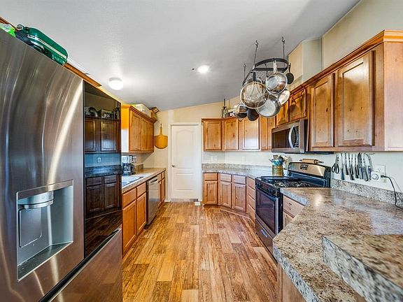 5th image of 75 Sundial Lane