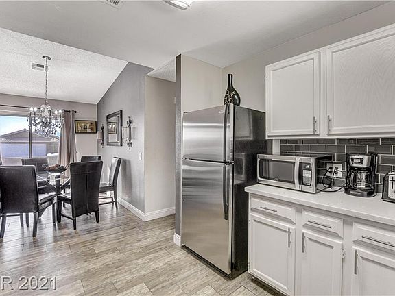 5th image of 6344 Pine Hill Ave