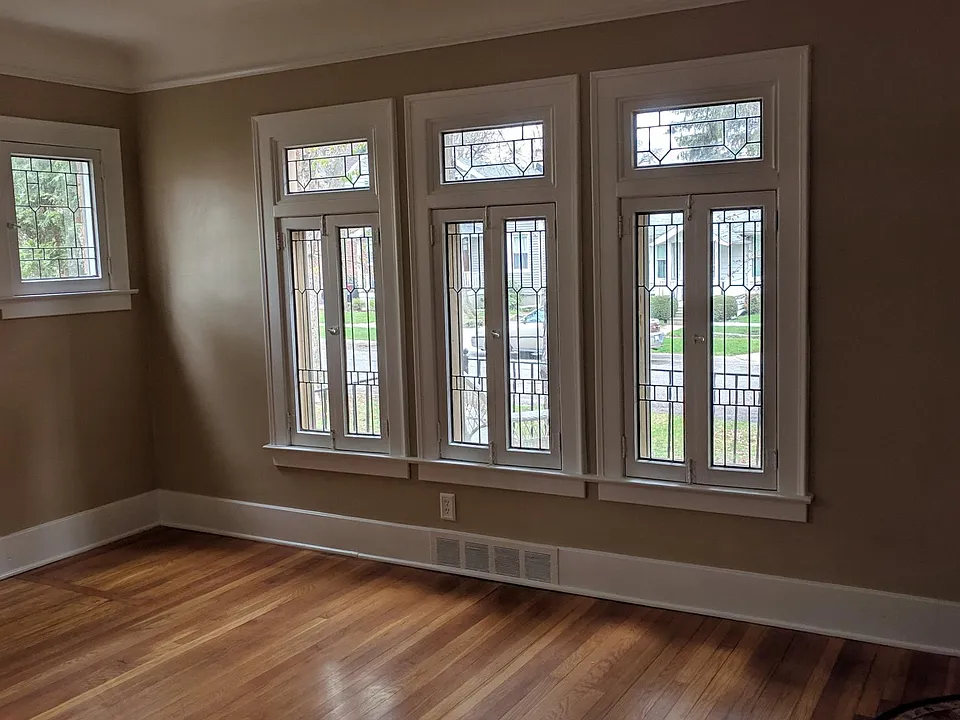 Living room with leaded glass windows