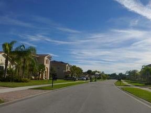 2nd image of 1779 SW Newport Isles Blvd