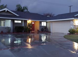 5449 E Garrick Dr, Anaheim, CA 92807