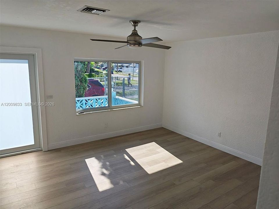 1st image of 11412 NW 11th Ave #B