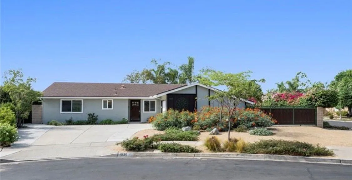 3 bed, 2.0 bath, 1300 sqft, $4,000 — Photo 1