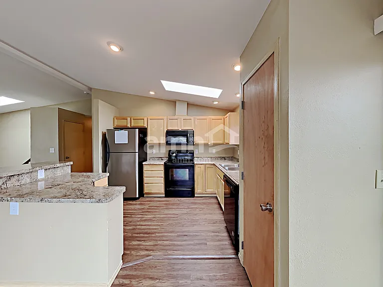 17508 73rd Dr NE — Photo 4