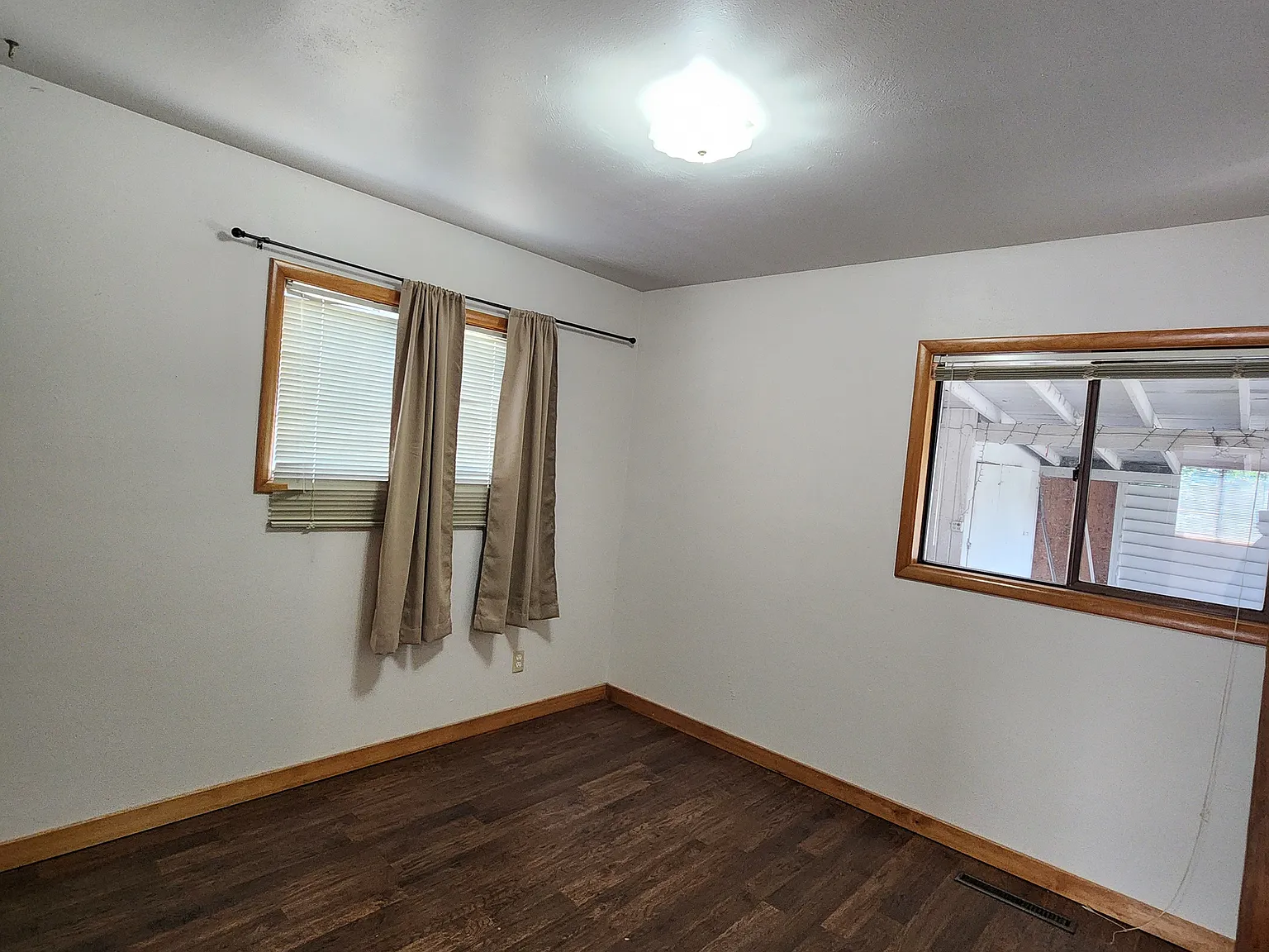 3 bed, 1135 sqft, $1,575 — Photo 4