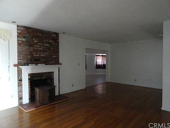 3rd image of 651 S Broadmoor Ave