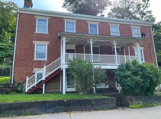 800 N Chestnut St, New cumberland, WV 26047