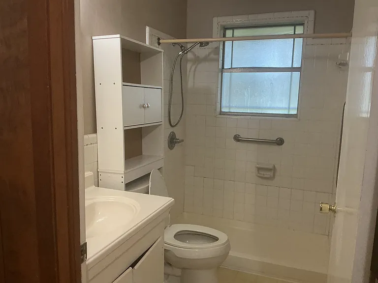 805 Schallert Dr — Photo 17
