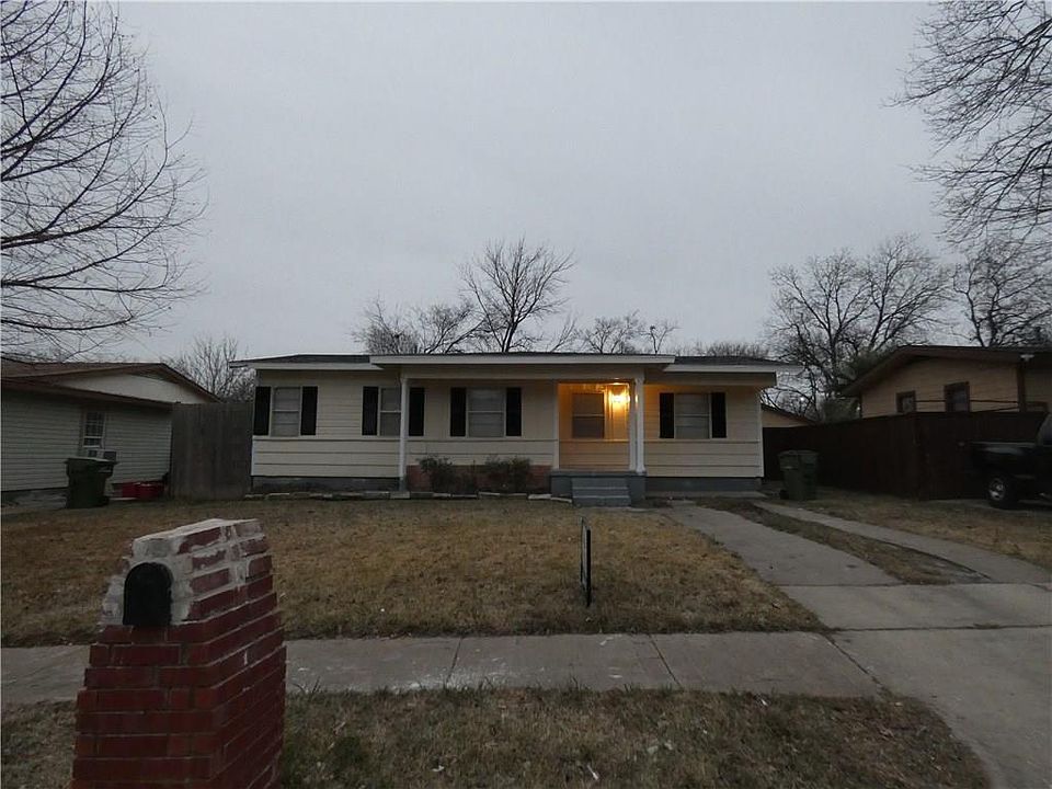 1st image of 156 Lake Dr