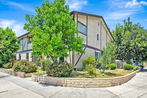 6003 Craner Ave Photo 1