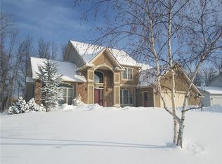 1169 Channing Woods Dr, Webster, NY 14580