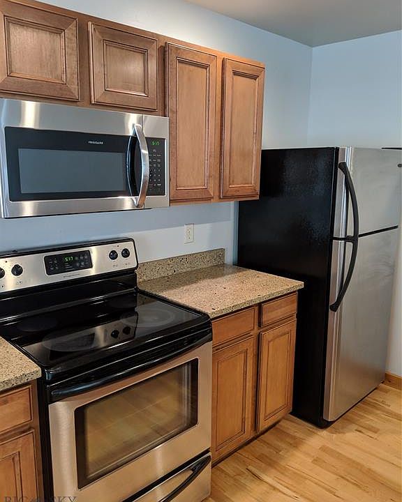 1st image of 957 Forestglen Dr APT D