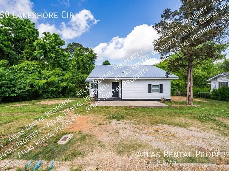 439 Lakeshore Cir — Photo 2