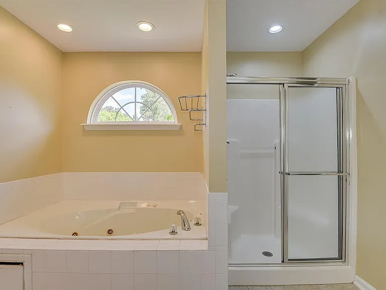 5755 Carriage Hills Dr — Photo 32