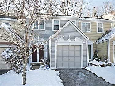 1st image of 13 New London Ln