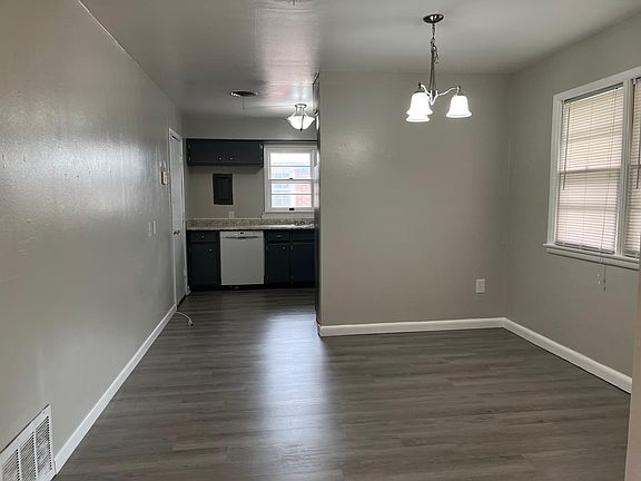 dining room looking to kitchen
