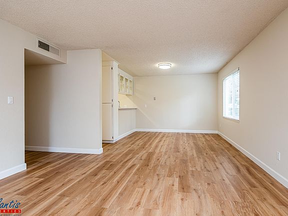 5th image of 293 Tradewinds Dr APT 7