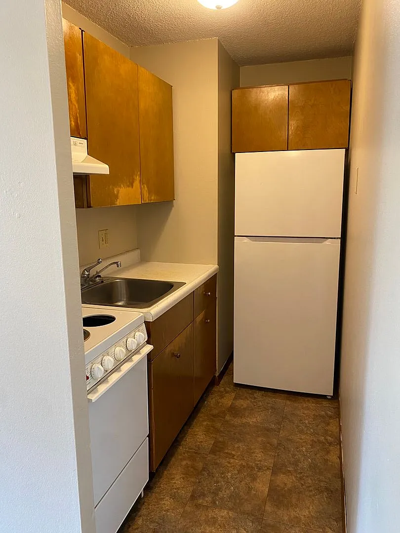 1810 A Ave NE | A Avenue Apartments — Photo 4