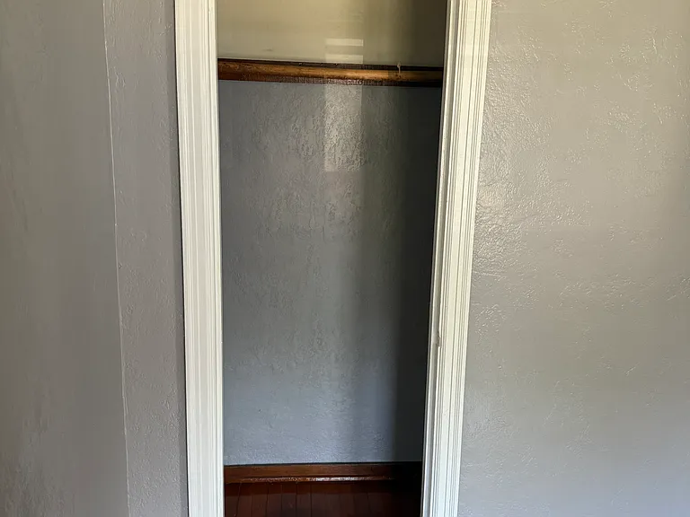 915 3rd Ave S #6 — Photo 9