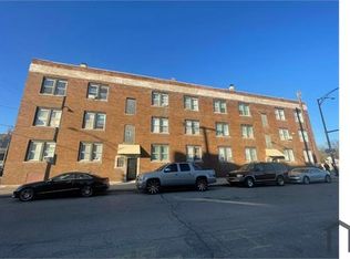 238 W 57th St, Chicago, IL 60621