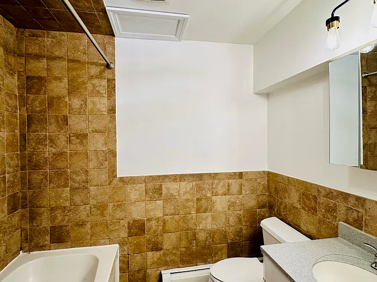 250 E 239th St #1 — Photo 5