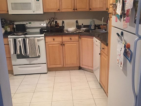 3rd image of 5618 Cloverdale Blvd #2