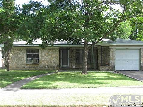 1st image of 138 Addax Dr