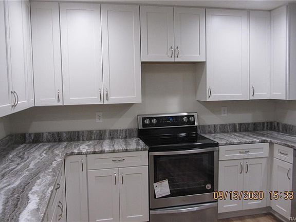 5th image of 814 N Pompeo Ave