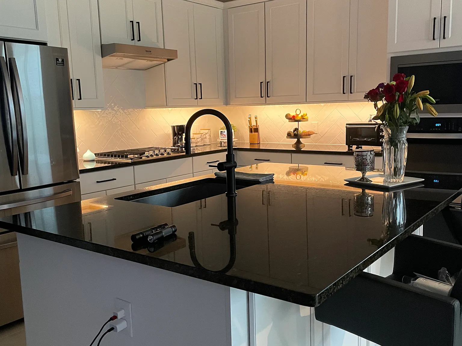 3 bed, 1844 sqft, $2,600 — Photo 3