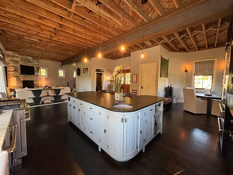 57 Taconic Rd — Photo 8