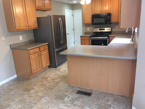 3rd image of 6425 Deermeade Dr