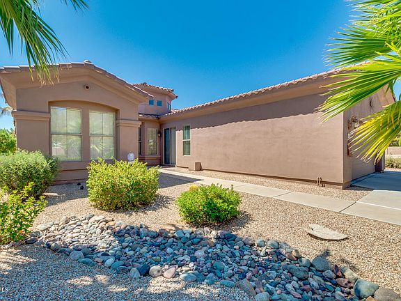 3rd image of 1133 E Las Colinas Dr