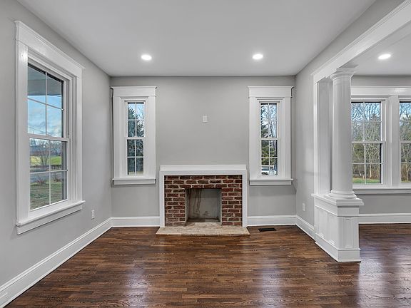 5th image of 80 Saint Cecilia Ave
